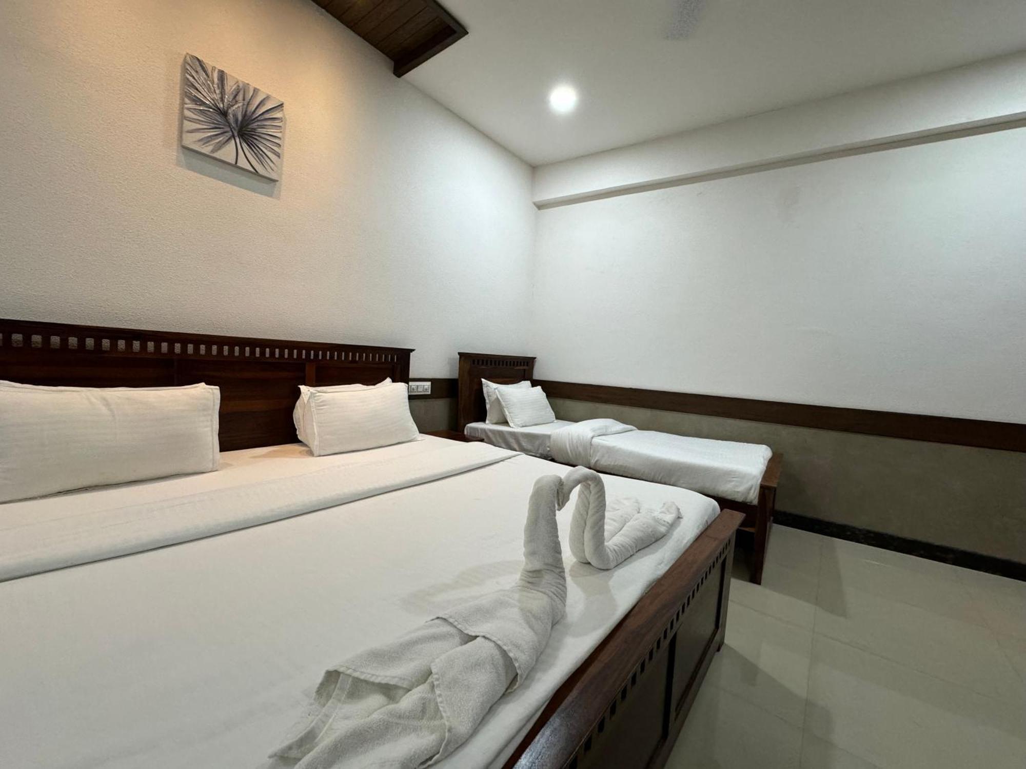 Hotel Tirth By Sonu'S Ujjain Quarto foto